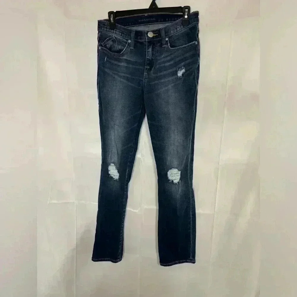 Womens size 8 Rock and Republic distressed jeans, #I602